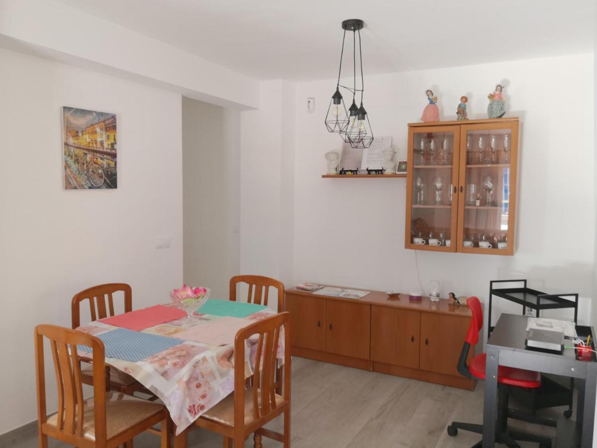 Confortable Y Luminoso Piso 5 Camas มาลากา ภายนอก รูปภาพ